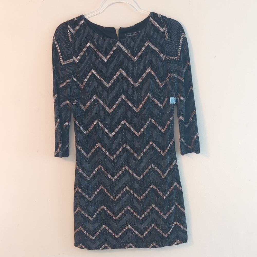 Jessica Howard Black and Gold Chevron Pattern Dress
